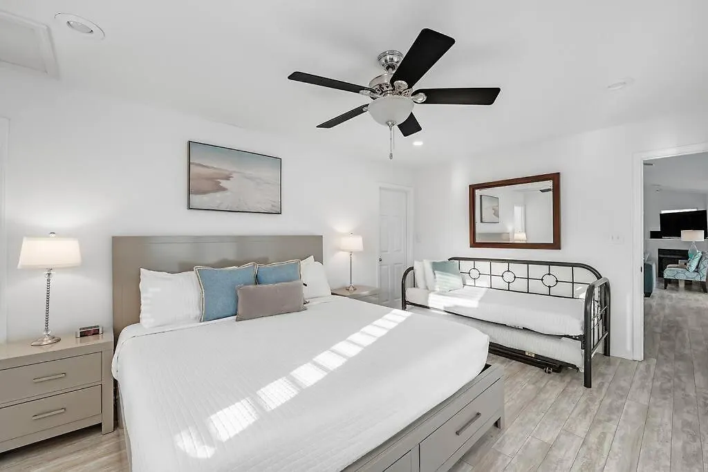 Gulf Views, Steps To Beach, Pool, Walk To Dining Destin Stati Uniti