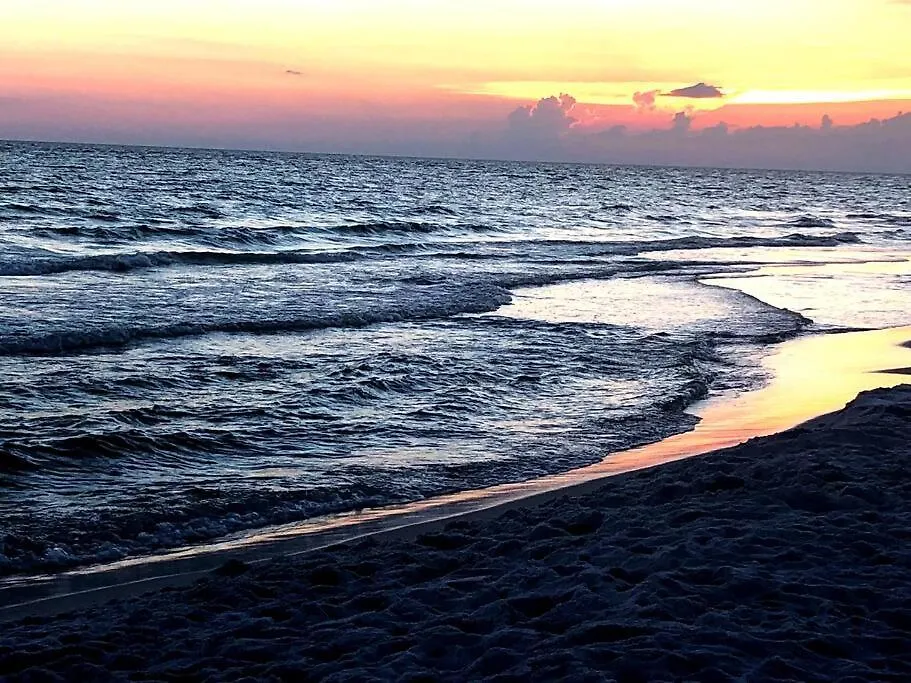 Gulf Views, Steps To Beach, Pool, Walk To Dining Destin Casa vacanze
